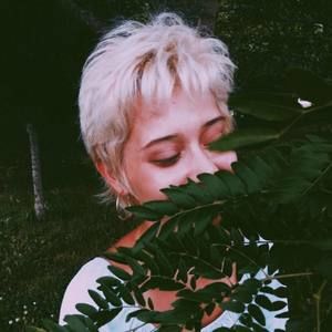 Meet your Posher, Angelina